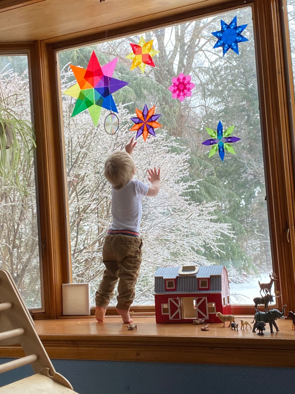 Low or No Cost Ideas to Ease Your Family into a Peaceful Cozy&nbsp;Season